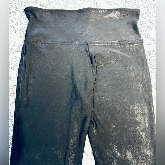 SPANXS Black Metallic Shimmer Tummy Control Smoothing Shaping  Leggings  Sz M - Picture 4 of 11